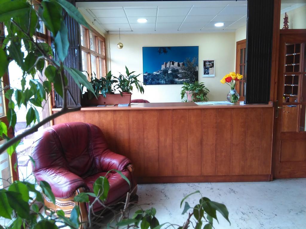 Hotel Yeste Exterior foto