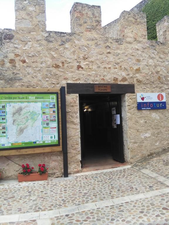 Hotel Yeste Exterior foto